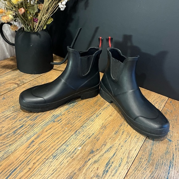 Tretorn Black Rubber Rain Boots – Approx. Size 7 US (see insole for reference) - Picture 7 of 10